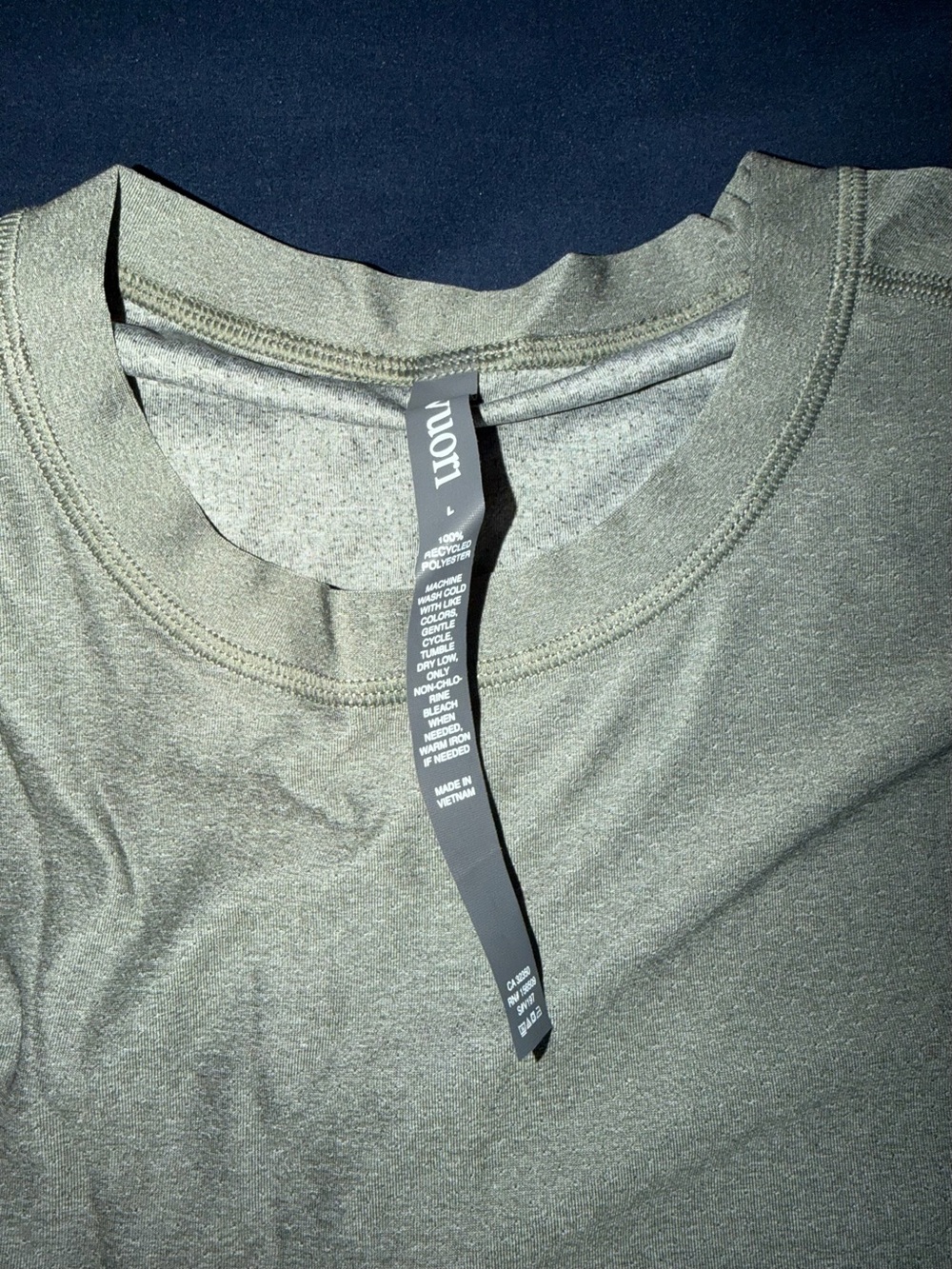 Vuori Grandview Tech Tee Men’s Large Oregano Heather Performance Shirt NWT - Picture 2 of 5